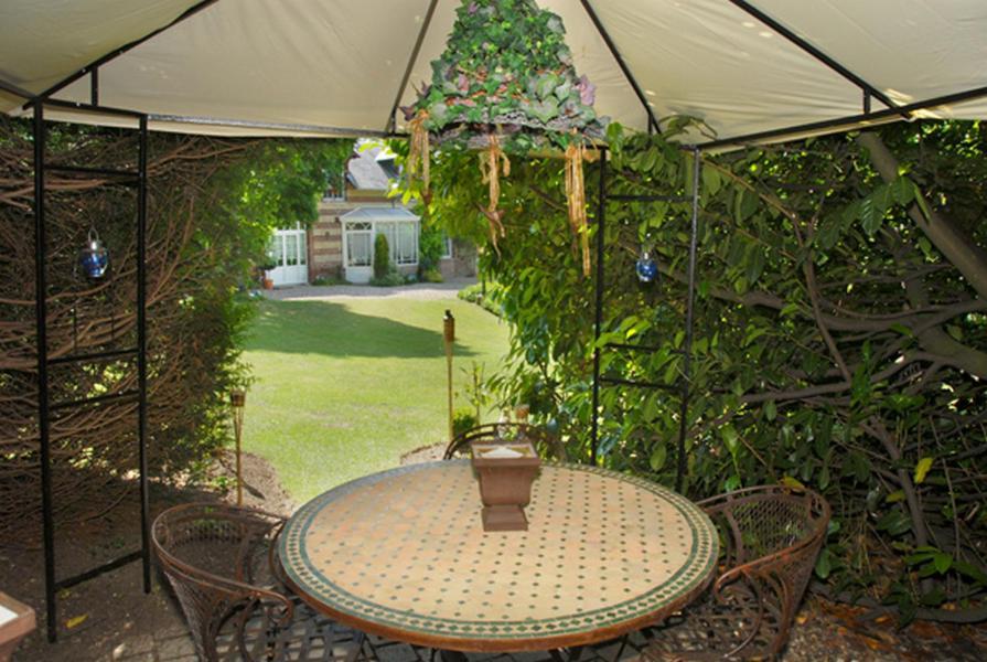 Bed and Breakfast Le Domaine Des Pres Du Hom Bézu-Saint-Éloi Exteriér fotografie